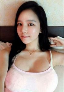 Stunning teen (18+)